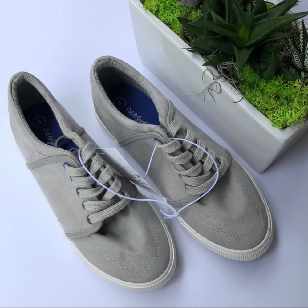 Cat & Jack Boys Grey “Wesley” Lace Up Tennis Shoes